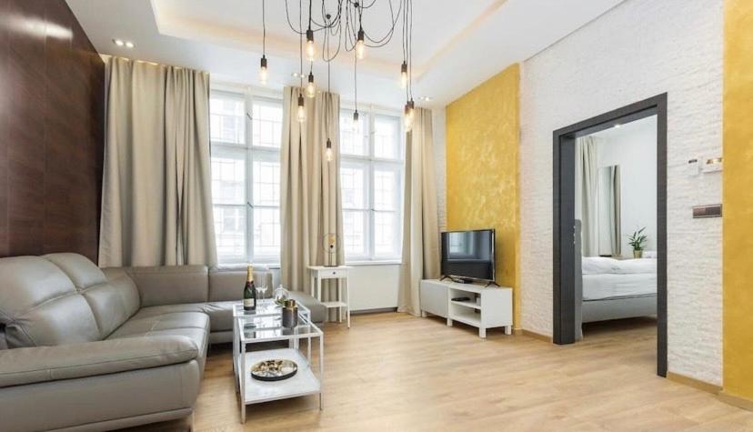 Luxury Apartment On Wenceslas Square Praag Buitenkant foto